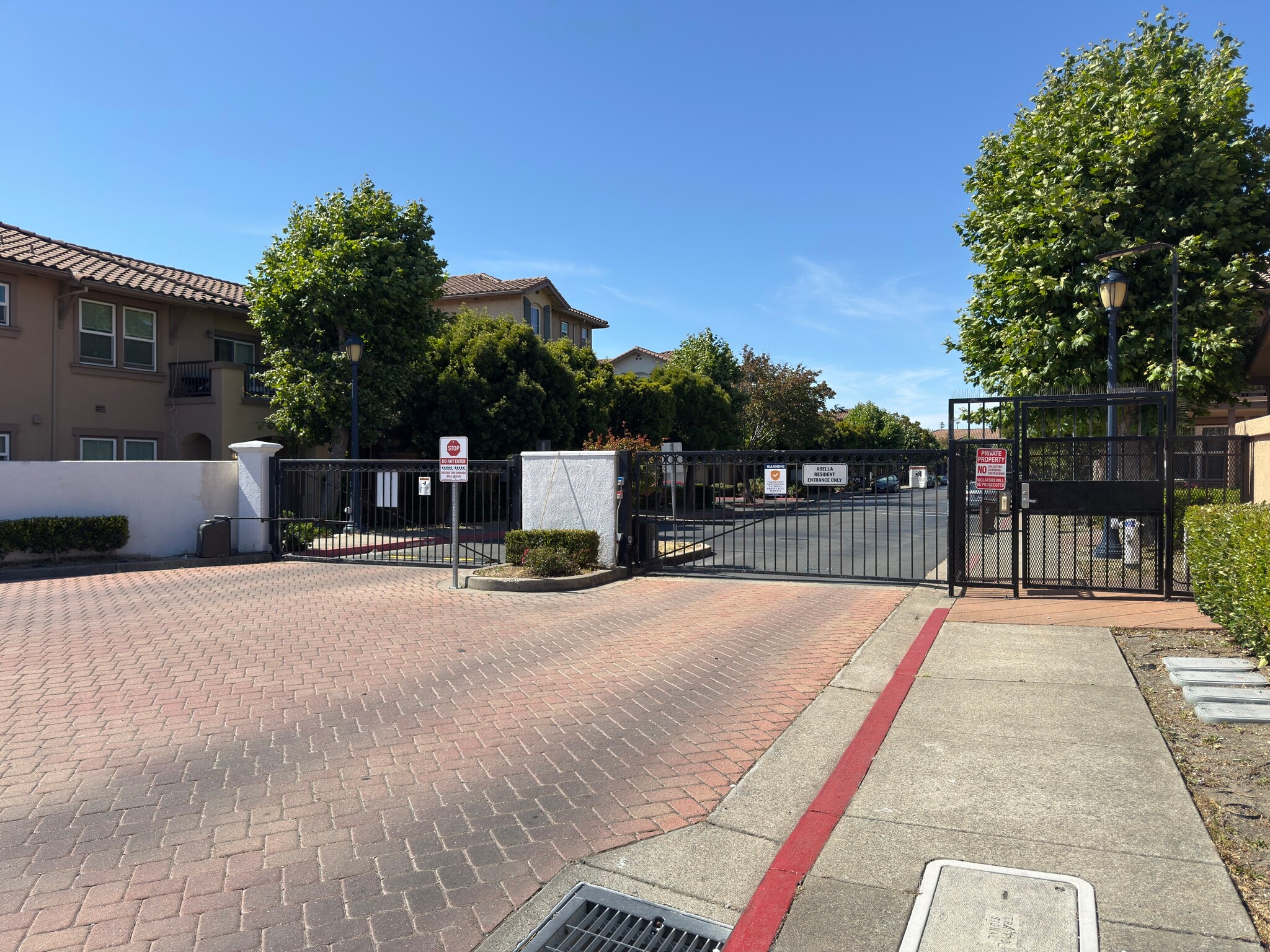 Front Gate Exterior Close-Up - 300 Presidio St