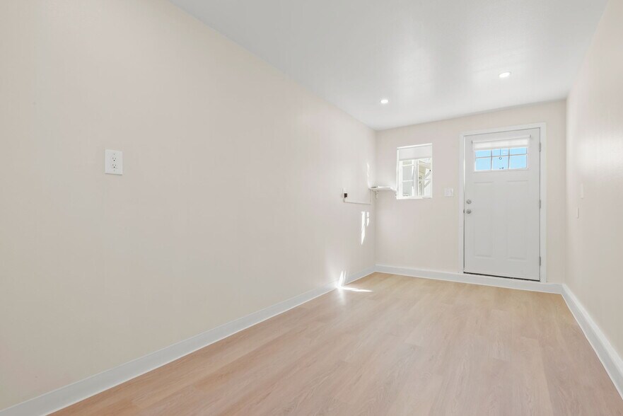 Bonus Room - 6533 Ben Ave