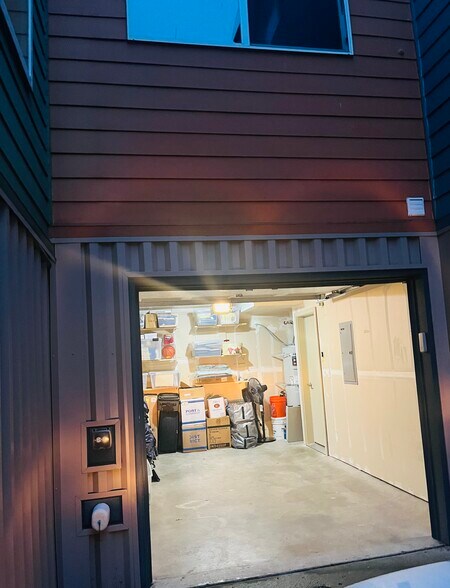 Building Photo - 488 N 130th St