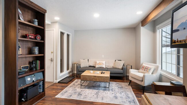 Building Photo - 119 Lupfer Ave