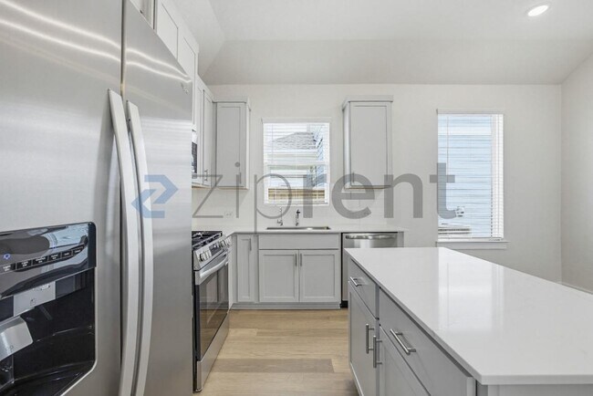 Building Photo - 131 Trifle Trl