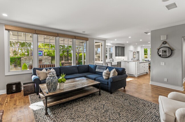 Building Photo - 13 Cape Danbury