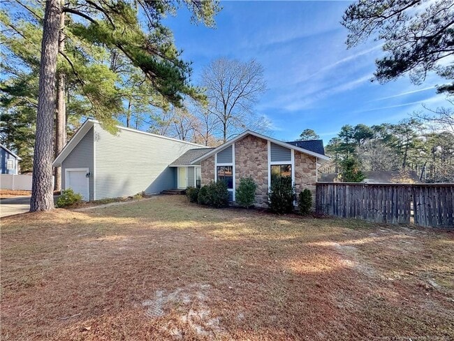 Building Photo - 741 Maxine St