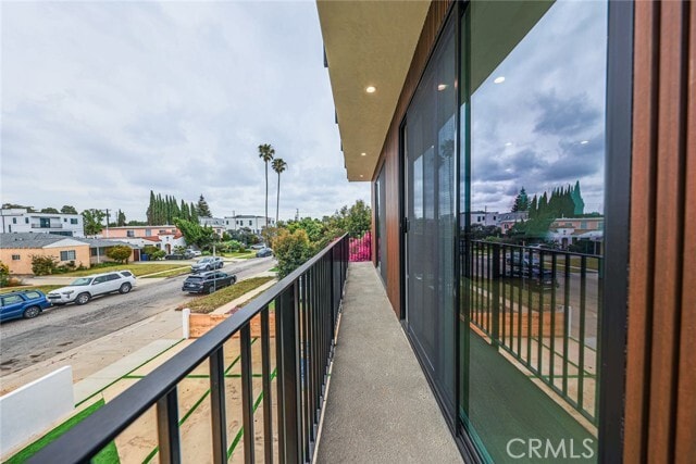 Building Photo - 1527 S Carmelina Ave