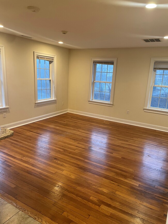 Living Room - 340 Palmer Hill Rd