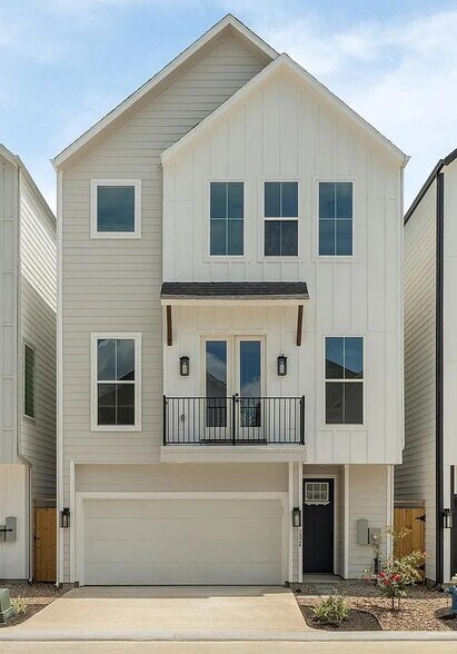 Building Photo - 5824 Highland Sun Ln