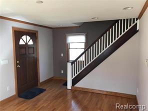 Building Photo - 329 1st St