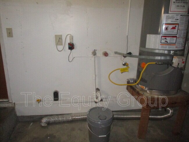 Building Photo - 1642 S West St