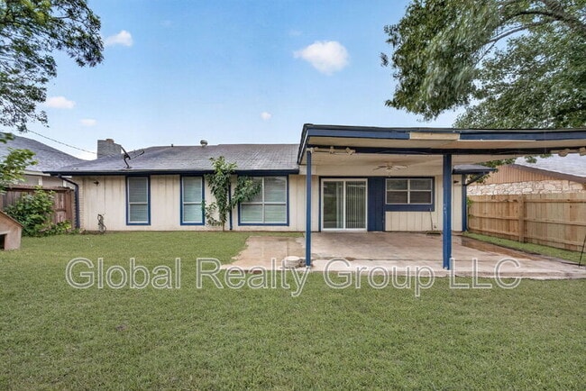 Building Photo - 7713 Narrow Pass St