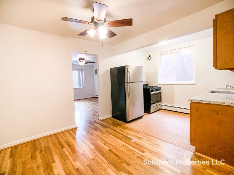 Building Photo - 3154 Schubert Ave