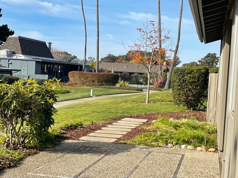 Building Photo - 140 Paseo Farrallon