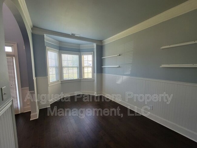 Building Photo - 325 Bellhaven Dr