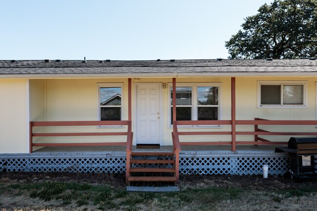 Building Photo - 315 N 17th St