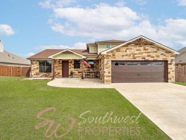 Building Photo - Stunning 5 bedroom, 3.5 bath in Elk Ridge Estates!