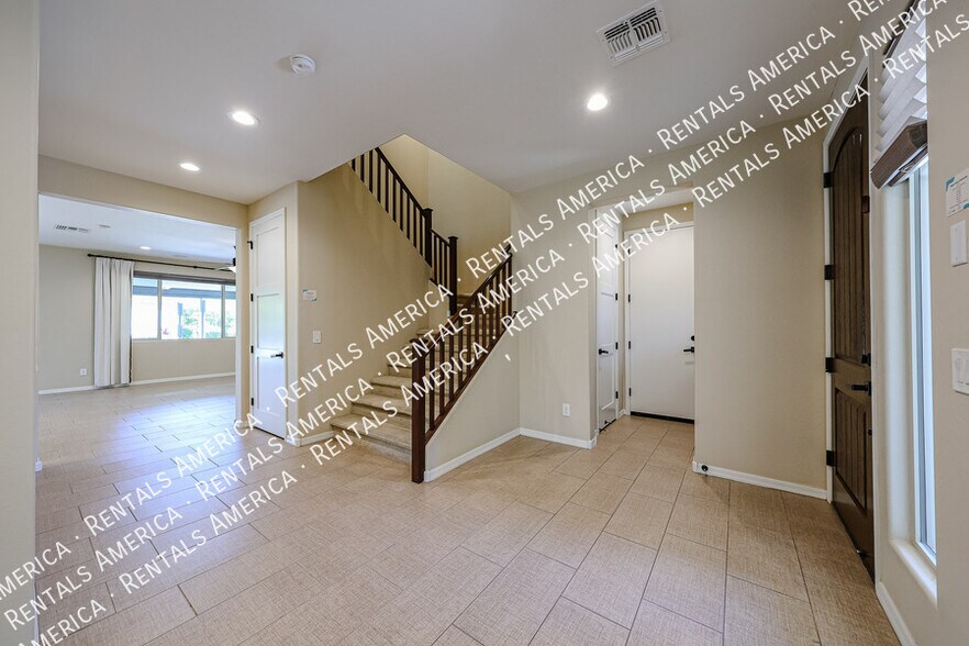 Building Photo - 17268 W Straight Arrow Ln