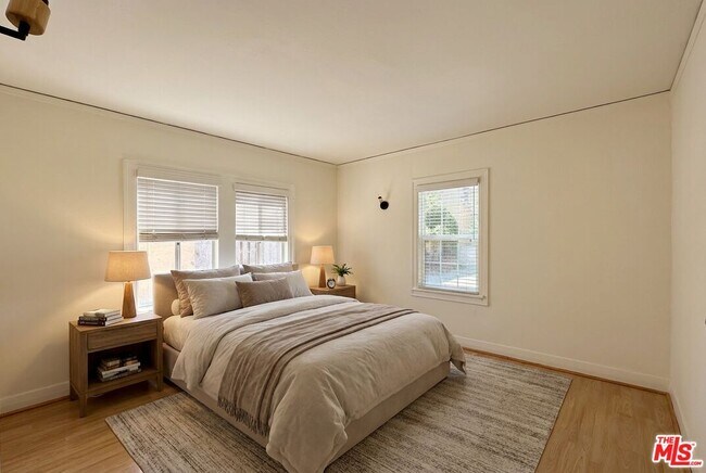 Building Photo - 173 Mariposa Ave