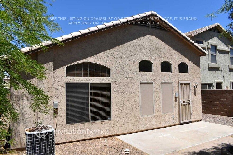 Building Photo - 10541 W Almeria Rd