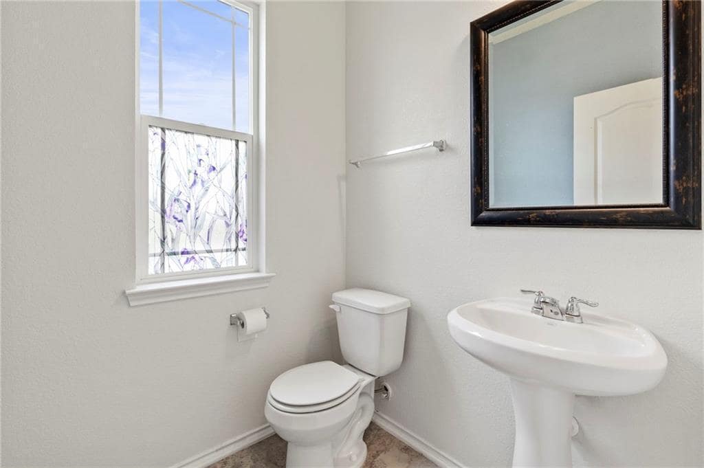 Building Photo - 201 Danablu Dr