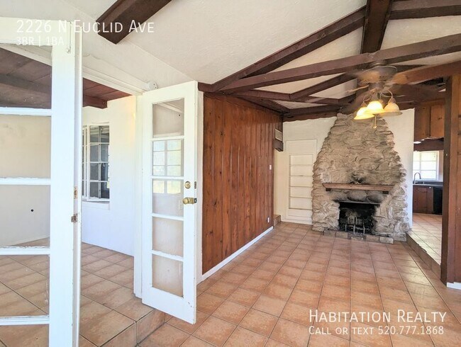 Building Photo - 2226 N Euclid Ave