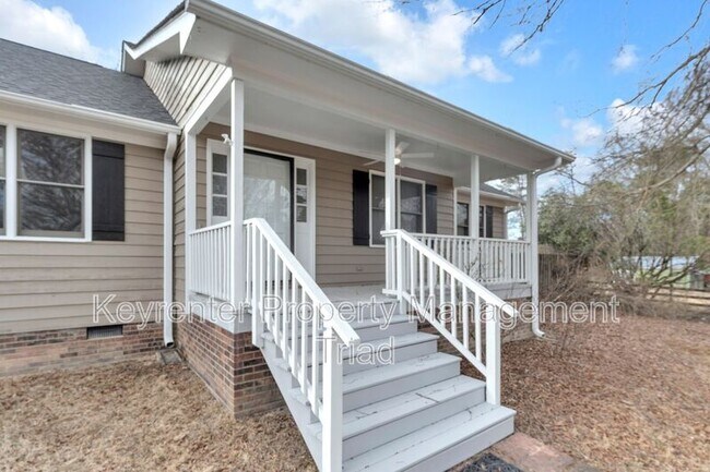 Building Photo - 3959 Lewiston Rd