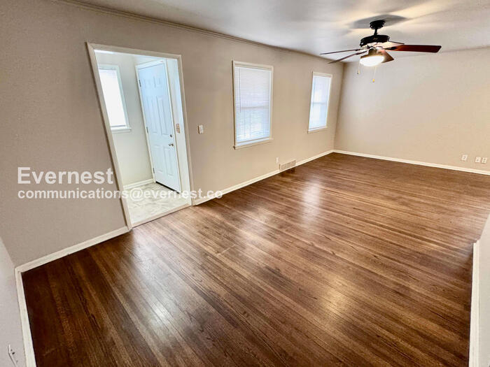 Building Photo - 5764 E 24th St