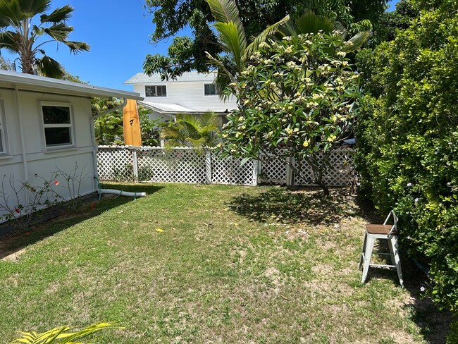 Building Photo - Beautifully Renovated Kailua Home | Walk t...