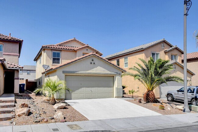 Building Photo - 4 Bedroom with Pool in Centennial Hills
