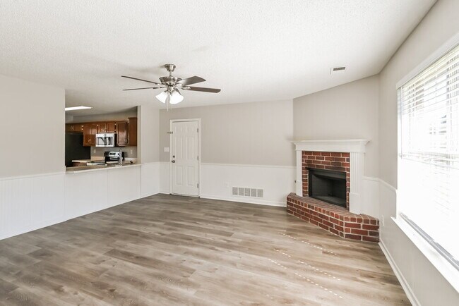 Building Photo - 6422 Manchester St