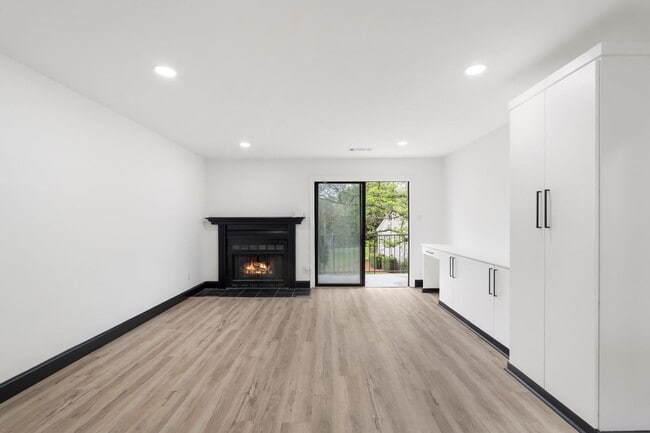 Building Photo - Welcome to Uptown Living in a South Park S...