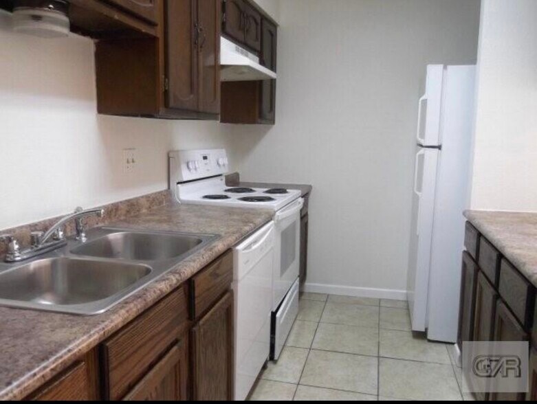Building Photo - 4513 Avenue P 1/2