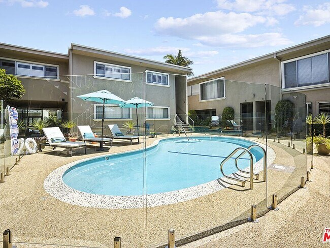 Building Photo - 6601 Springpark Ave