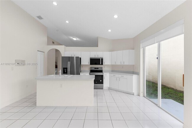 Building Photo - 9934 NW 30th St