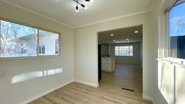 Building Photo - Stunning Remodeled Single-Family Home for ...