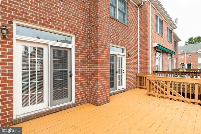 Building Photo - 8165 Madrillon Ct