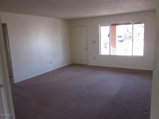 Building Photo - Tempe 4 Bed/ 2 Bath Single Story with Pool and Full Pool Service