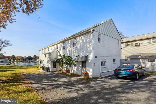 Building Photo - 7823 Denton Ave