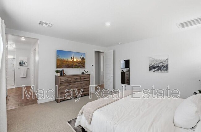 Building Photo - 1166 E Weatherby Way