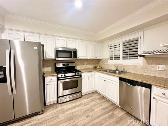 Building Photo - 1433 S Beverly Dr