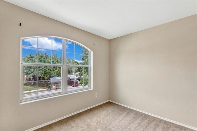 Building Photo - 461 Mystic Glen Loop