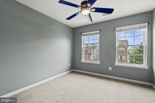Building Photo - 1208 Cambria Terrace NE