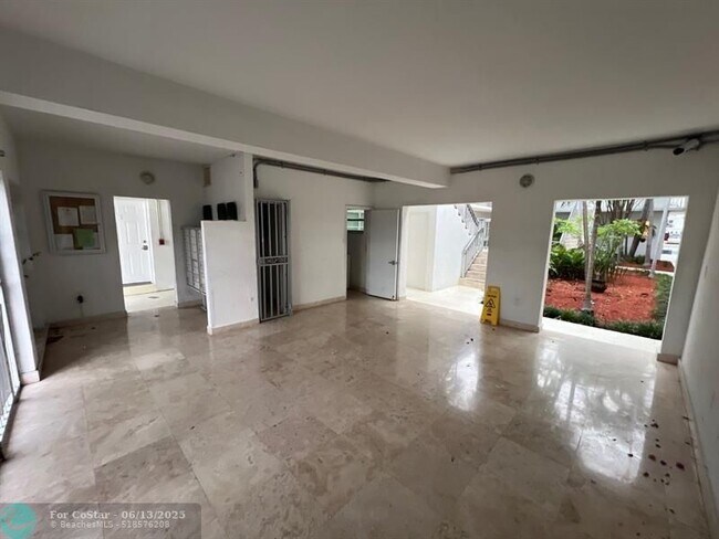 Building Photo - 8080 Tatum Waterway Dr