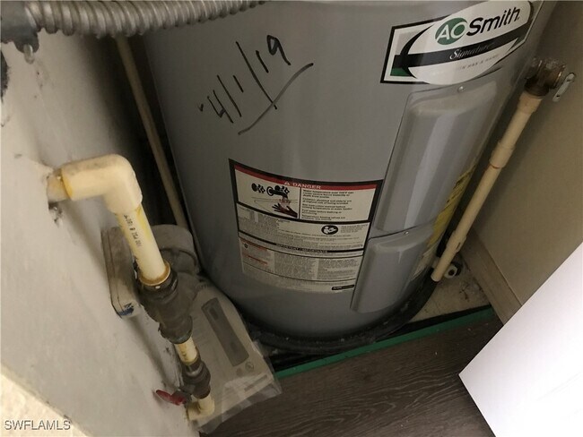 Building Photo - 7985 Preserve Cir