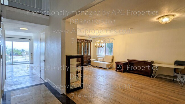 Building Photo - 3246 Dolonita Ave