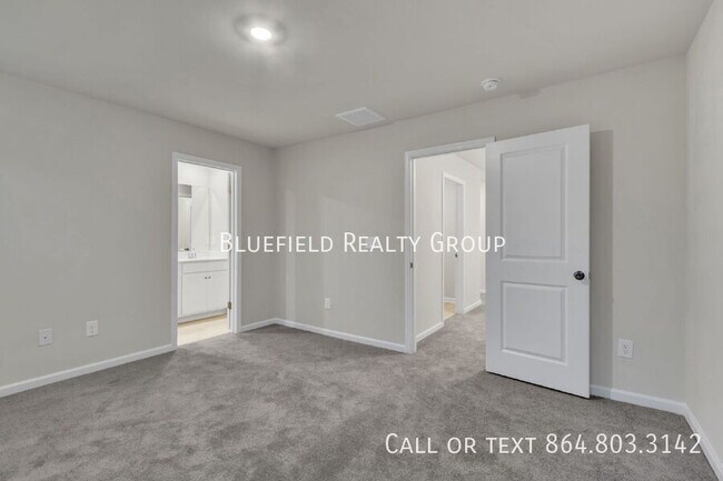 Building Photo - 808 Harper St