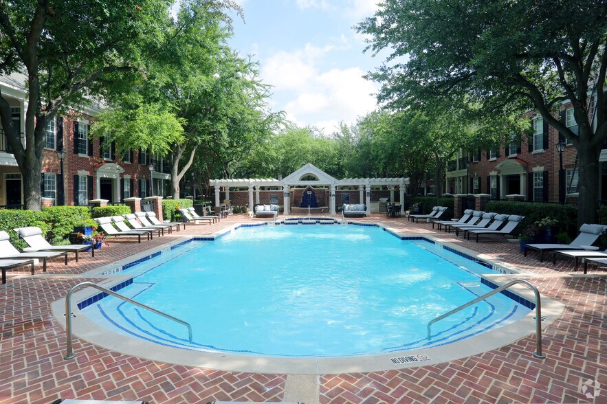 the caruth premier townhome apartments