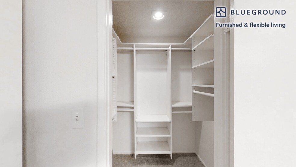 Building Photo - 555 Paularino Ave