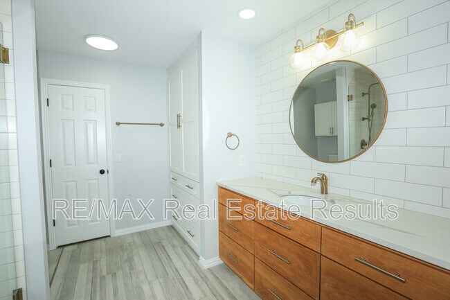 Building Photo - 57 Taylor Dr