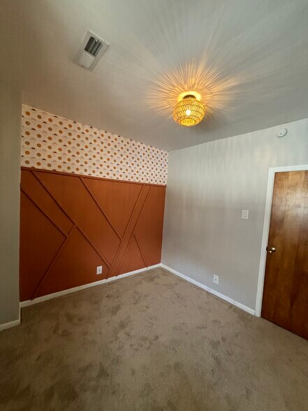 Bedroom 2 - 166 Southern Ave