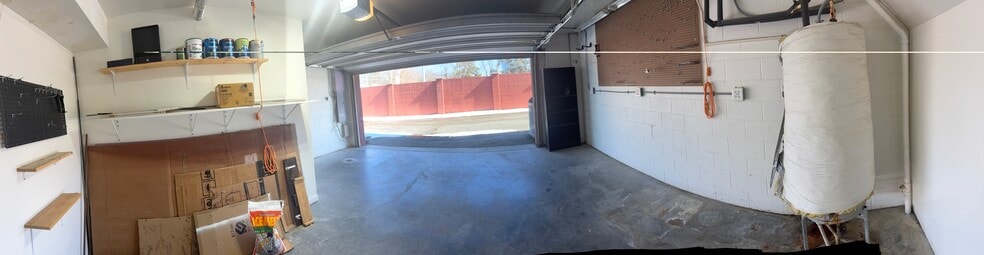 Garage - 605 Spring St