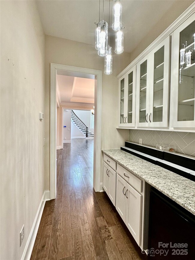 Building Photo - 929 Terramore Ln